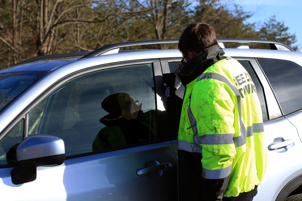 steps to take during a car lockout
